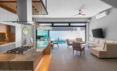 Casa en venta inteligente de lujo en Fluvial Vallarta,  Puerto Vallarta