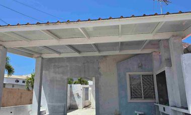 vendo de oportunidad casa urb frente al mar. urb villa marina