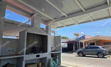 vendo de oportunidad casa urb frente al mar. urb villa marina