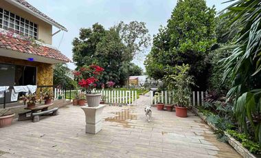 CASA  DE VENTA EN URB. LA PUNTILLA