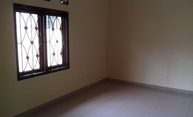 Rumah Di Tebet, Bisa Kantor, Dekat MT Haryono & Pancoran