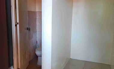 2 storey 5 bedrooms duplex house with 2 car parking lahug near st. therese church