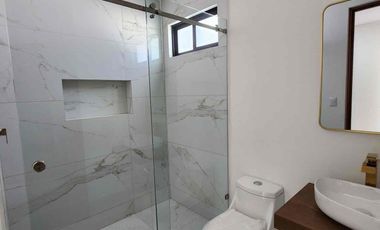 SE VENDE CASA EN CONDOMINIO EN Primaria Amado Nervo, Avenida Deportiva MZ 009, Metepec, México, México