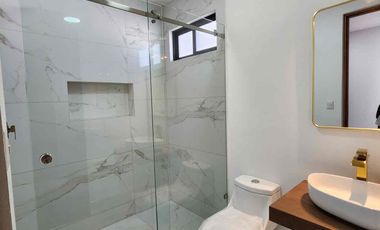 SE VENDE CASA EN CONDOMINIO EN Primaria Amado Nervo, Avenida Deportiva MZ 009, Metepec, México, México