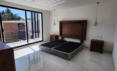 SE VENDE CASA EN CONDOMINIO EN Primaria Amado Nervo, Avenida Deportiva MZ 009, Metepec, México, México