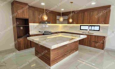 Casa nueva en venta en Metepec, revelará en planta baja.