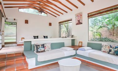 TE ALQUILO LINDA FINCA VILLA ROCIO INFORMES AL3244230770 EN LA MESA LOS ESPERAMOS.