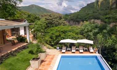 TE ALQUILO LINDA FINCA VILLA ROCIO INFORMES AL3244230770 EN LA MESA LOS ESPERAMOS.