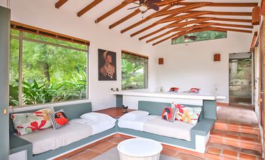 TE ALQUILO LINDA FINCA VILLA ROCIO INFORMES AL3244230770 EN LA MESA LOS ESPERAMOS.