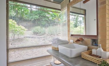 TE ALQUILO LINDA FINCA VILLA ROCIO INFORMES AL3244230770 EN LA MESA LOS ESPERAMOS.