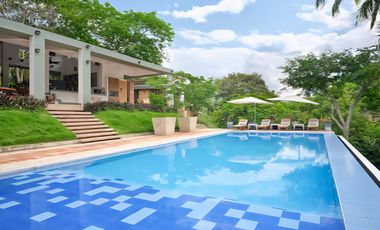 TE ALQUILO LINDA FINCA VILLA ROCIO INFORMES AL3244230770 EN LA MESA LOS ESPERAMOS.