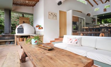 TE ALQUILO LINDA FINCA VILLA ROCIO INFORMES AL3244230770 EN LA MESA LOS ESPERAMOS.