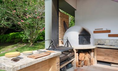 TE ALQUILO LINDA FINCA VILLA ROCIO INFORMES AL3244230770 EN LA MESA LOS ESPERAMOS.