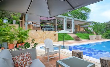 TE ALQUILO LINDA FINCA VILLA ROCIO INFORMES AL3244230770 EN LA MESA LOS ESPERAMOS.