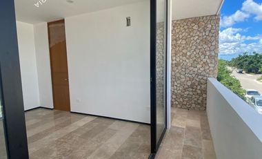 Casa en venta con alberca y 4 recámaras en Dzitya, Mérida