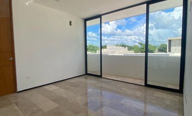 Casa en venta con alberca y 4 recámaras en Dzitya, Mérida