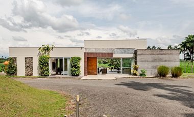 ALQUILO EN YOPAL FINCA EL COUNTRY LLAMANOS AL3009437947 DISPONIBLE PARA TEMPORADA.