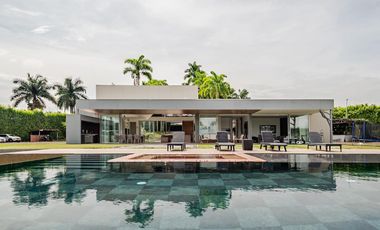 ALQUILO EN YOPAL FINCA EL COUNTRY LLAMANOS AL3009437947 DISPONIBLE PARA TEMPORADA.