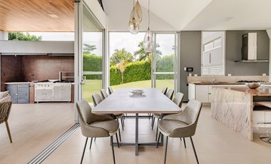 ALQUILO EN YOPAL FINCA EL COUNTRY LLAMANOS AL3009437947 DISPONIBLE PARA TEMPORADA.