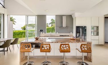 ALQUILO EN YOPAL FINCA EL COUNTRY LLAMANOS AL3009437947 DISPONIBLE PARA TEMPORADA.