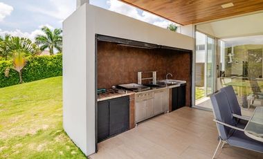 ALQUILO EN YOPAL FINCA EL COUNTRY LLAMANOS AL3009437947 DISPONIBLE PARA TEMPORADA.