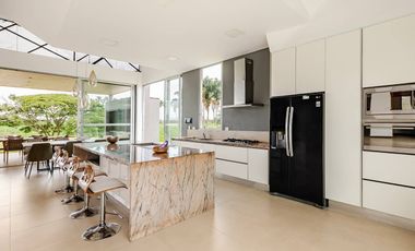 ALQUILO EN YOPAL FINCA EL COUNTRY LLAMANOS AL3009437947 DISPONIBLE PARA TEMPORADA.