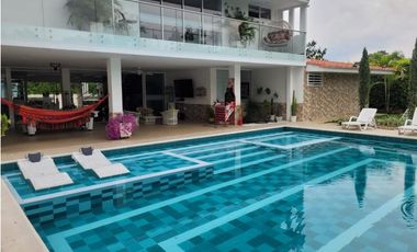 ALQUILO FINCA LA CASTALIA EN BUCARAMANGA INFORMES AL3005558052 CITAS PREVIAS.