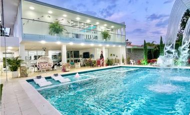 ALQUILO FINCA LA CASTALIA EN BUCARAMANGA INFORMES AL3005558052 CITAS PREVIAS.