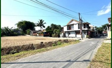 Jual Homestay Jogja di Jl. Kaliurang Km. 10 Gaya Minimalis Ada Kolam Renang