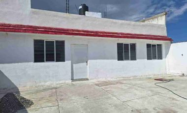 EN AVENIDA PRINCIPAL