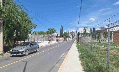 EN AVENIDA PRINCIPAL