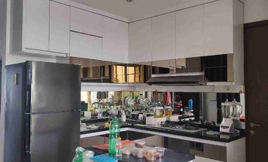 Apartemen lucky tower Residence pancoran Jakarta Barat gandeng furnish 4 kamar luas  lepas cepat harga nego