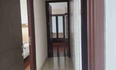 Apartemen lucky tower Residence pancoran Jakarta Barat gandeng furnish 4 kamar luas  lepas cepat harga nego