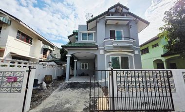 Unbeatable Price! Newly Renovated 2-Storey Detached House – Feels Just Like New  Lully Ville Village, Khu Khot (Lam Luk Ka–Khu Khot Road)