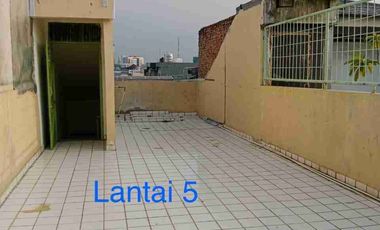 DISEWAKAN RUKAN 4 LANTAI