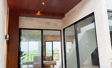 Langka!!! Sale VILLA Rice Field view,  Satu - satunya tanah di daerah ini yang zona kuning dengan view sawah dan gunung abadi sawahnya green zone LSD