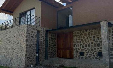 Oportunidad Única! Cabaña en Venta en Tapalpa 🌲🔥