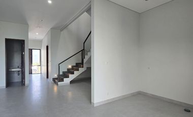 Dijual Rumah Baru 2 Lantai Ternyaman di Setraduta Grande