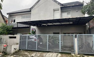 Rumah di Pusat Kota Turangga Luas 300 an, Pusat Kota