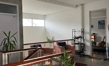 Rumah di Pusat Kota Turangga Luas 300 an, Pusat Kota