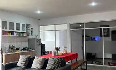 Rumah di Pusat Kota Turangga Luas 300 an, Pusat Kota