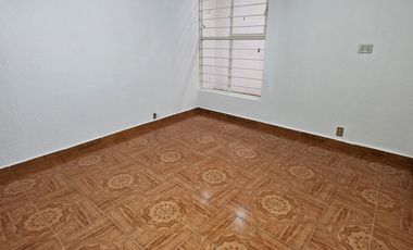 CASA EN RENTA EN LOS PIRULES TLALNEPANTLA