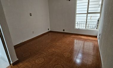 CASA EN RENTA EN LOS PIRULES TLALNEPANTLA