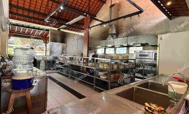 Tanah & Bangunan Komersial SHM di Jantung Ubud - Akses Utama - Prime