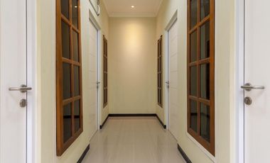 Passive income up to 35 million per month. Active boarding house for sale with 17 rooms in Margorejo near RSAL and Royal Plaza Surabaya.