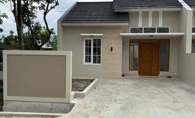 Rumah Baru di Komplek Taurna Asih , Ujung Berung, AH Nasution