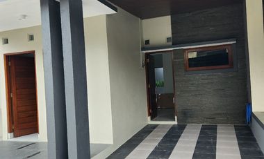 RUMAH DIJUAL DI SOLO GATAK DEKAT LUWES GENTAN, STASIUN GAWOK