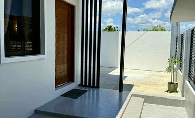 Brand New House with POOL in La Prairie Tagaytay at Bgy. Upli, Alfonso Cavite for SALE or RENT! SF SALE 20M - RENT 80k per month