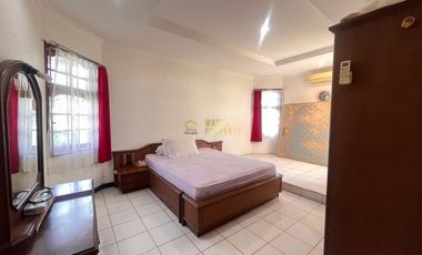 RUMAH BESAR LOKASI PREMIUM PINGGIR JALAN, PURWOMARTANI