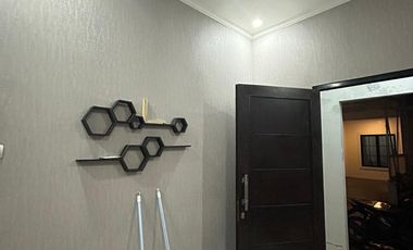 FREE KITCHEN SET Over Kredit 2 LT Rumah dekat Margonda Depok di Geneve Estate GDC
